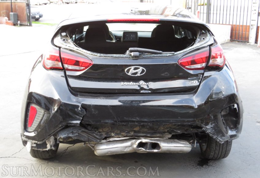 2019 Hyundai Veloster - Image 12