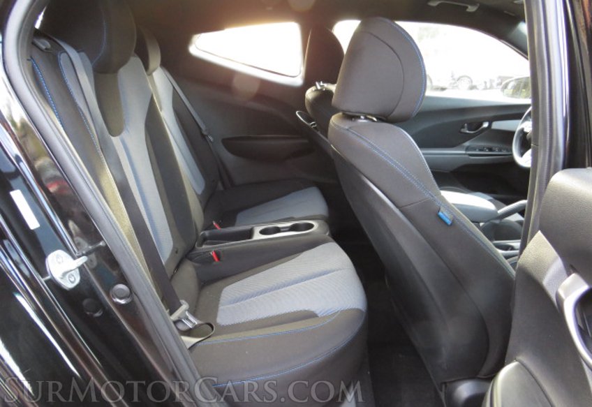 2019 Hyundai Veloster - Image 23