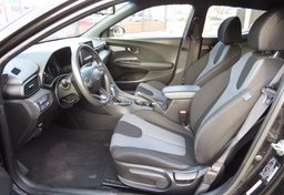 2019 Hyundai Veloster - Image 22