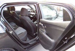 2019 Hyundai Veloster - Image 21