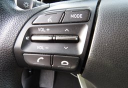 2019 Hyundai Veloster - Image 29