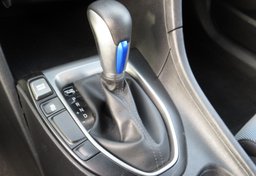 2019 Hyundai Veloster - Image 35