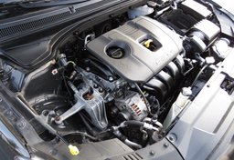 2019 Hyundai Veloster - Image 42