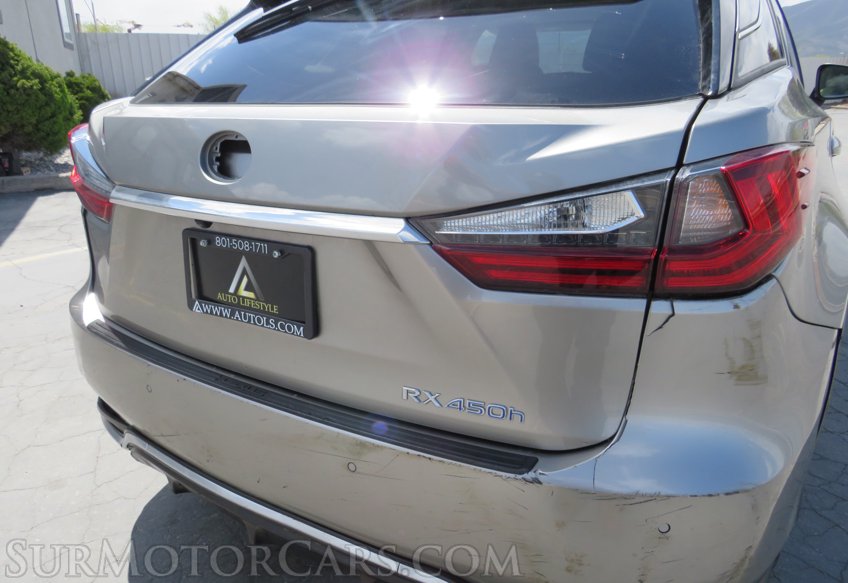 2021 Lexus RX - Image 17