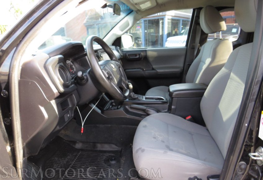 2019 Toyota Tacoma - Image 21