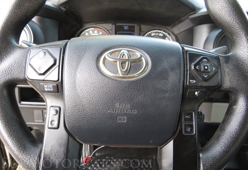 2019 Toyota Tacoma - Image 32