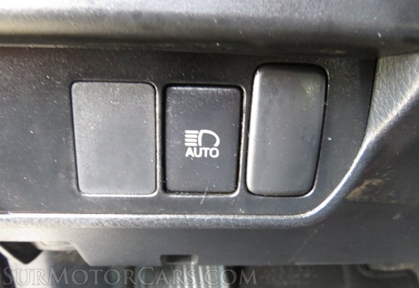 2019 Toyota Tacoma - Image 30