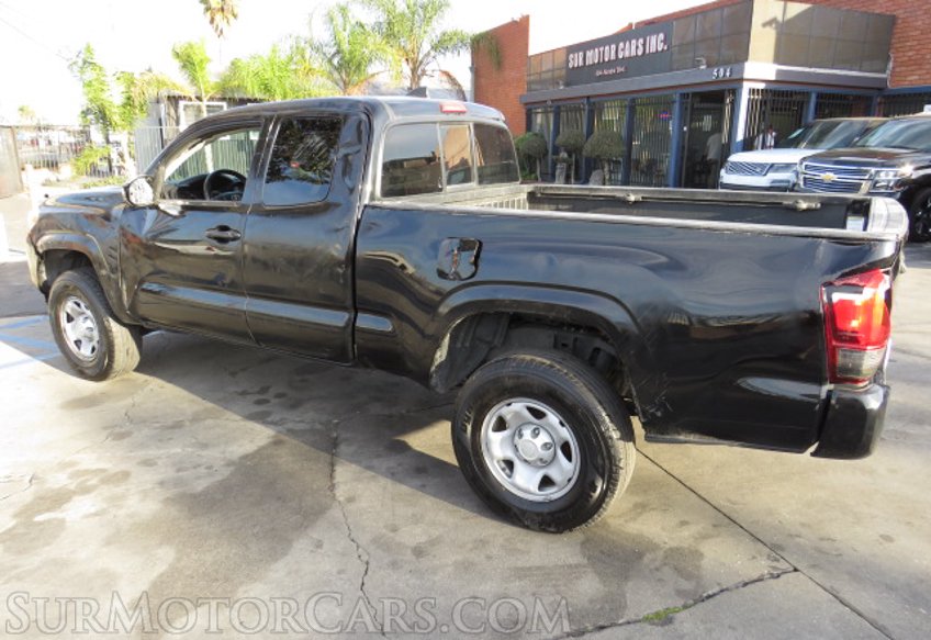2019 Toyota Tacoma - Image 10