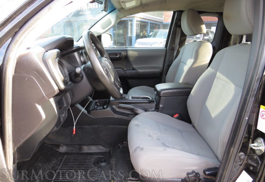 2019 Toyota Tacoma - Image 19