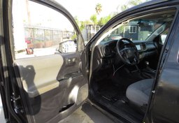 2019 Toyota Tacoma - Image 17