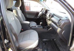 2019 Toyota Tacoma - Image 22