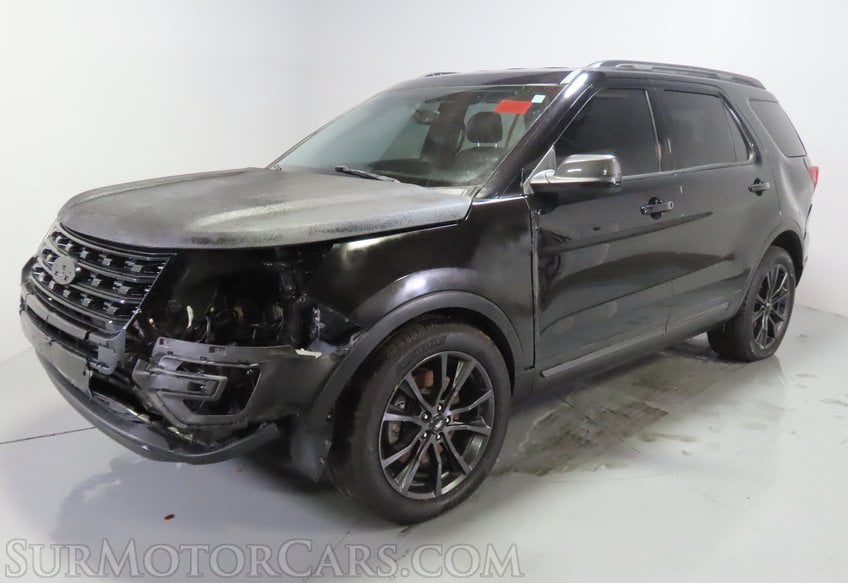2017 Ford Explorer XLT - Image 4