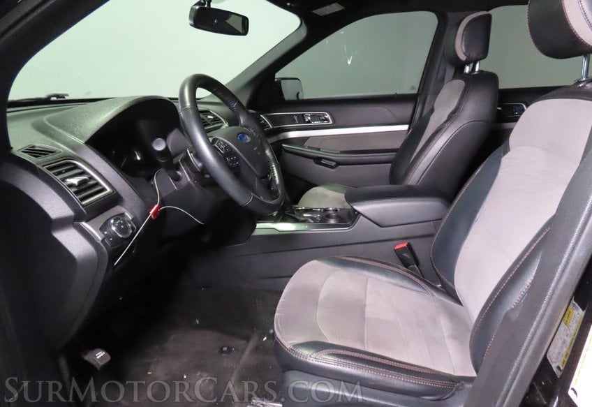 2017 Ford Explorer XLT - Image 21