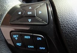 2017 Ford Explorer XLT - Image 33