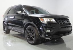 2017 Ford Explorer XLT - Image 3