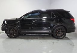 2017 Ford Explorer XLT - Image 9