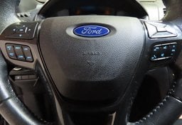 2017 Ford Explorer XLT - Image 32