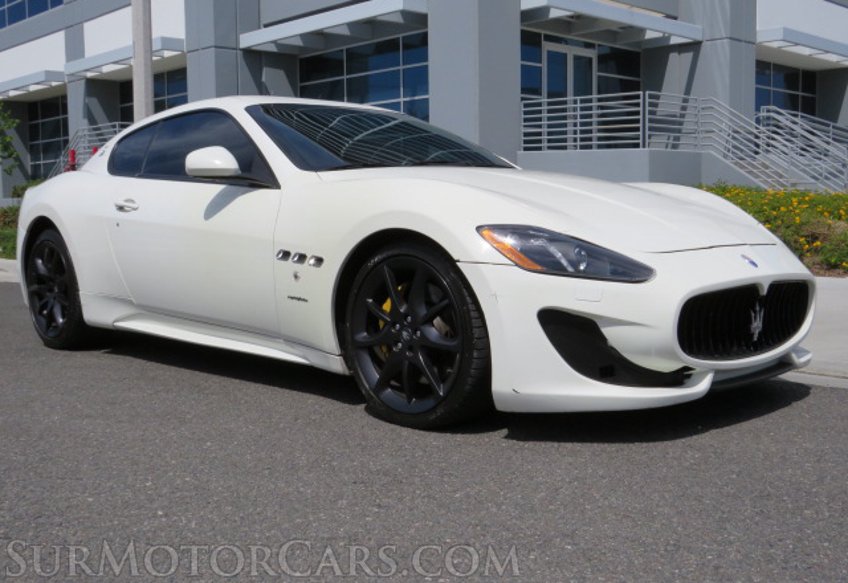 2015 Maserati GranTurismo - Image 2