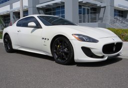 2015 Maserati GranTurismo - Image 2