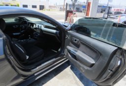 2020 Ford Mustang - Image 21