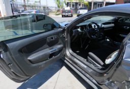 2020 Ford Mustang - Image 20