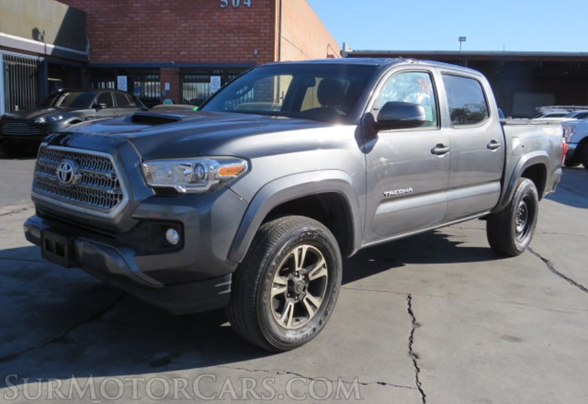 2016 Toyota Tacoma - Image 3