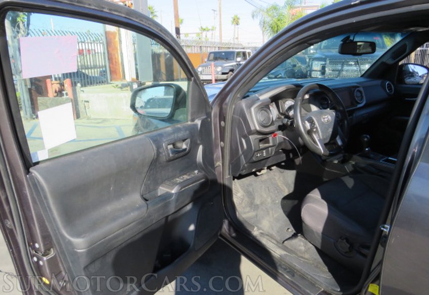 2016 Toyota Tacoma - Image 21