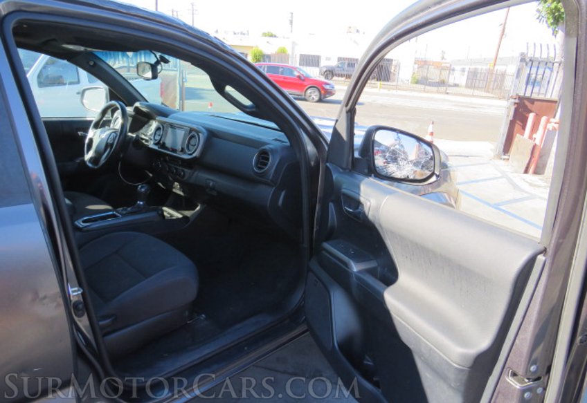 2016 Toyota Tacoma - Image 22