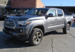 2016 Toyota Tacoma - Image 5