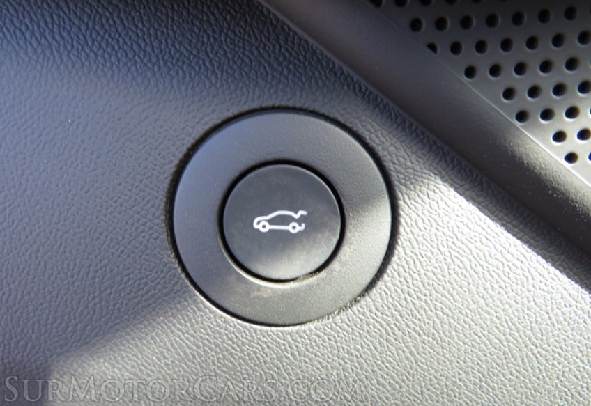 2021 Chevrolet Camaro - Image 36