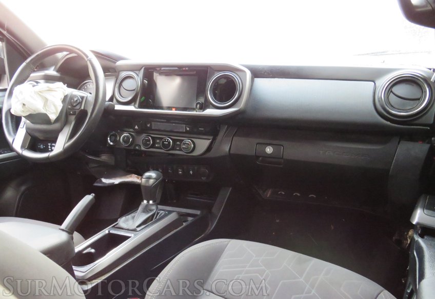 2017 Toyota Tacoma - Image 22