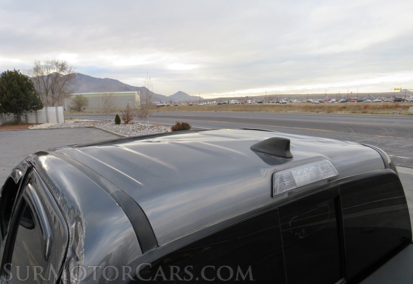 2017 Toyota Tacoma - Image 12