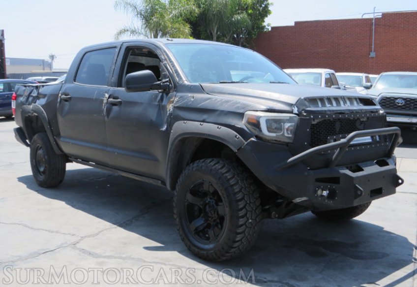 2015 Toyota Tundra 4WD Truck - Image 4