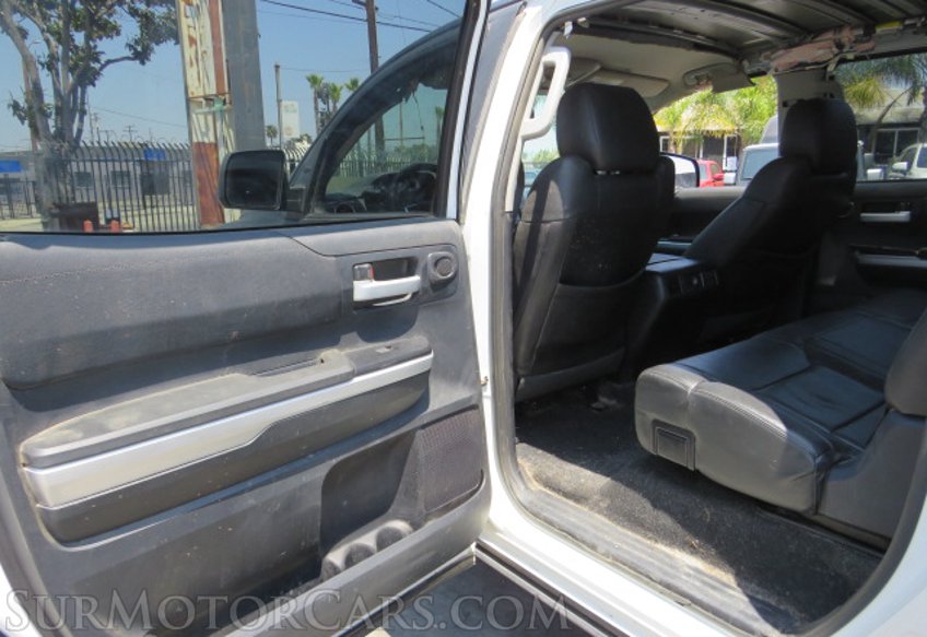 2015 Toyota Tundra 4WD Truck - Image 25
