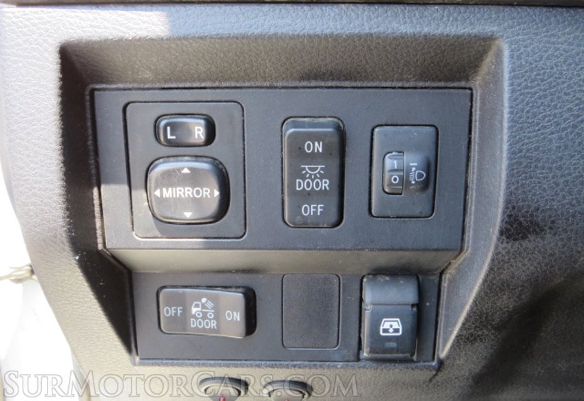 2015 Toyota Tundra 4WD Truck - Image 44