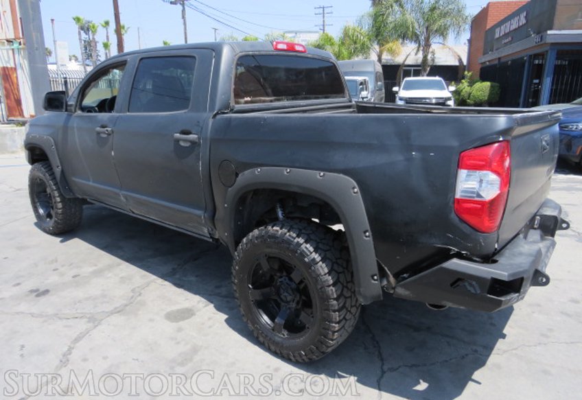 2015 Toyota Tundra 4WD Truck - Image 8