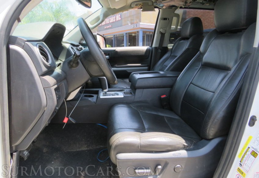 2015 Toyota Tundra 4WD Truck - Image 20