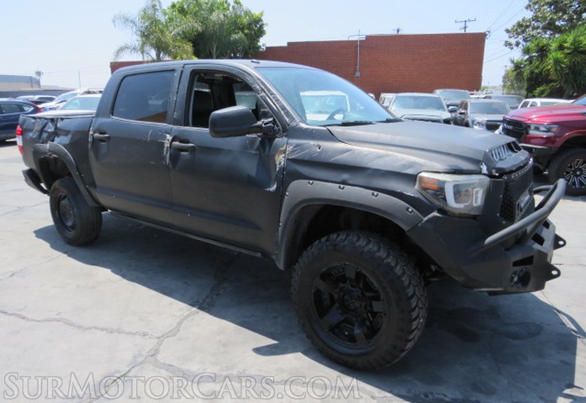 2015 Toyota Tundra 4WD Truck - Image 2