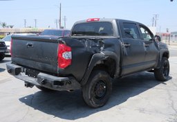2015 Toyota Tundra 4WD Truck - Image 7