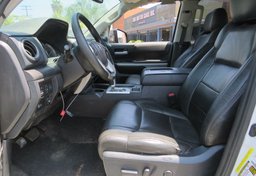 2015 Toyota Tundra 4WD Truck - Image 21