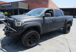 2015 Toyota Tundra 4WD Truck - Image 3