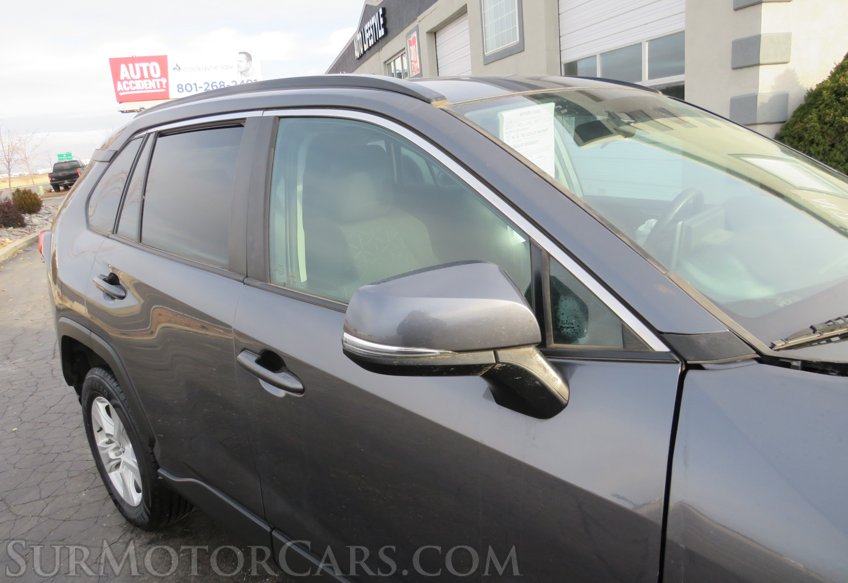 2020 Toyota RAV4 - Image 13