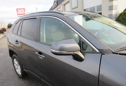 2020 Toyota RAV4 - Image 13