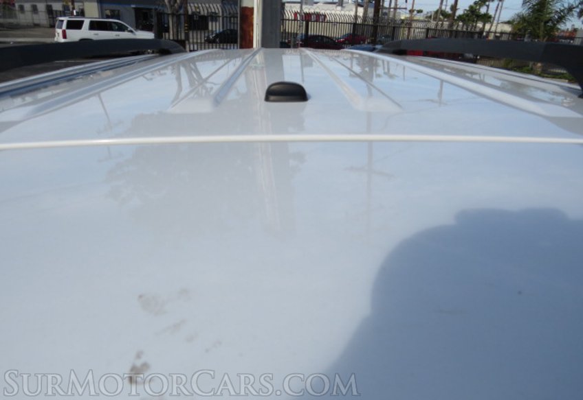 2017 Toyota Sienna - Image 13