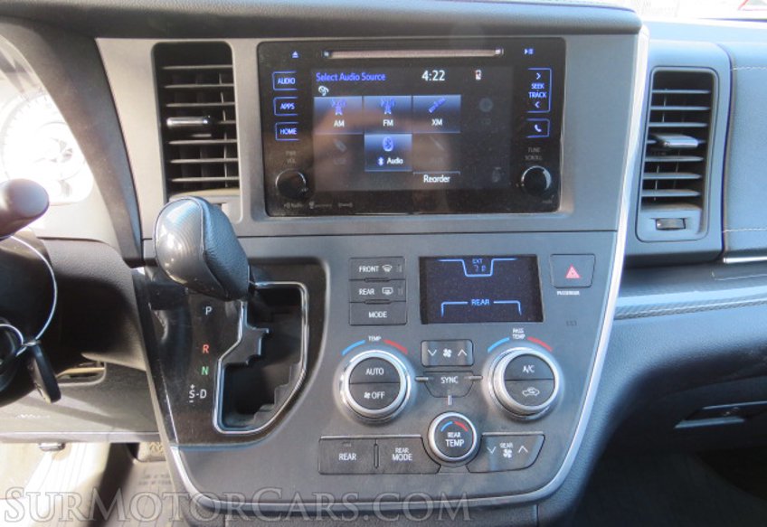 2017 Toyota Sienna - Image 43