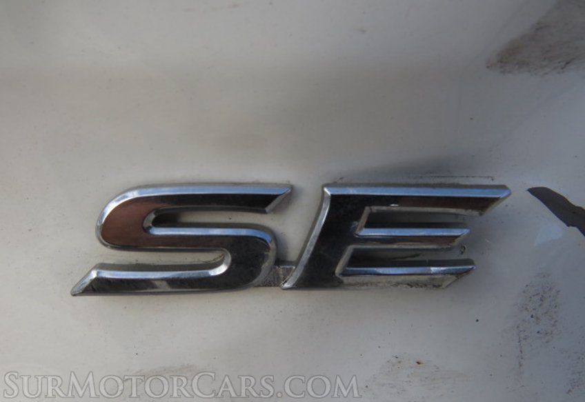 2017 Toyota Sienna - Image 19