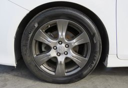 2017 Toyota Sienna - Image 11