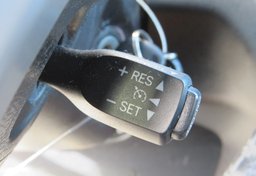 2017 Toyota Sienna - Image 40