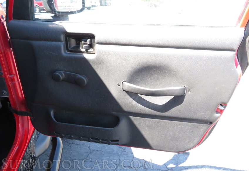 2005 Jeep Wrangler - Image 31