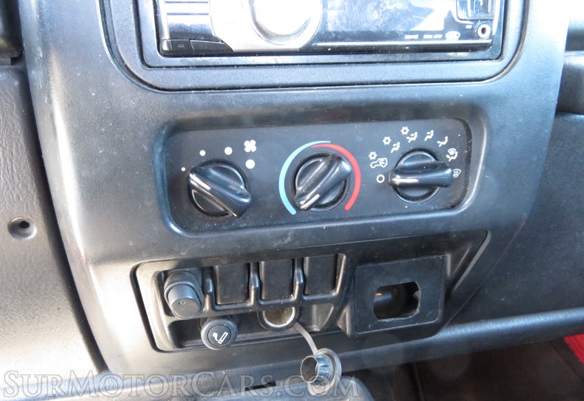 2005 Jeep Wrangler - Image 28